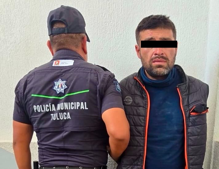 Patrullas inteligentes capturan en Toluca a presunto “motorratón” con orden de aprehensión