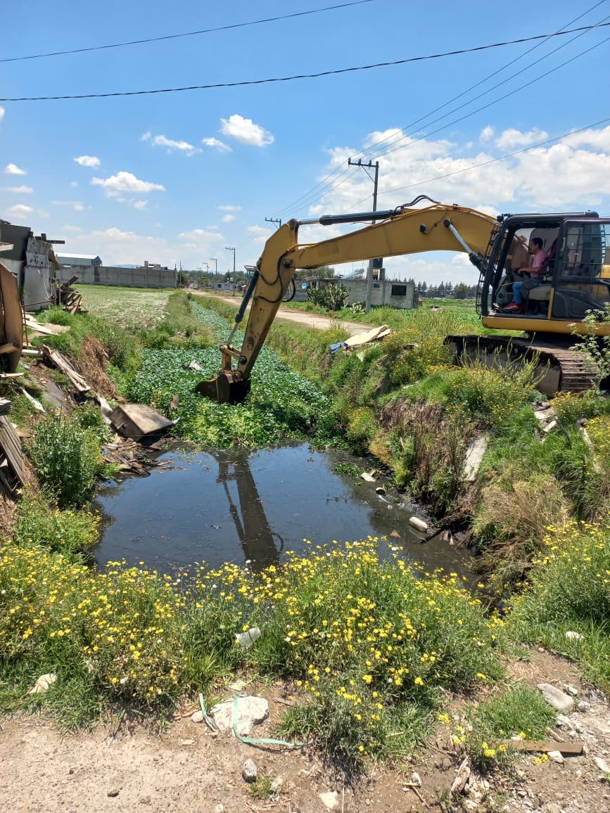 Retira Gobierno municipal más de 220 toneladas de azolve de canales