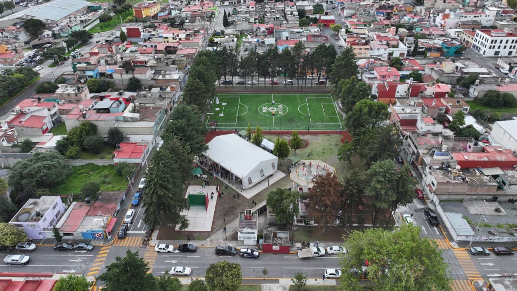 Entrega Ricardo Moreno rehabilitación integral del Parque Laura Méndez de Cuenca