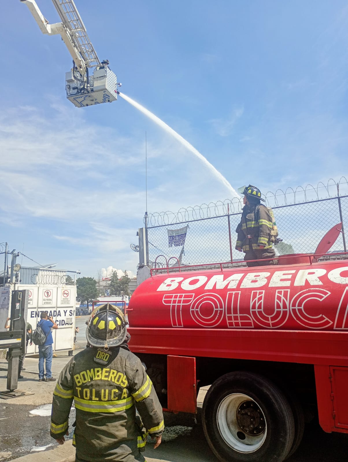 Realizan con éxito simulacros de emergencia química en Gas Imperial y Nestlé