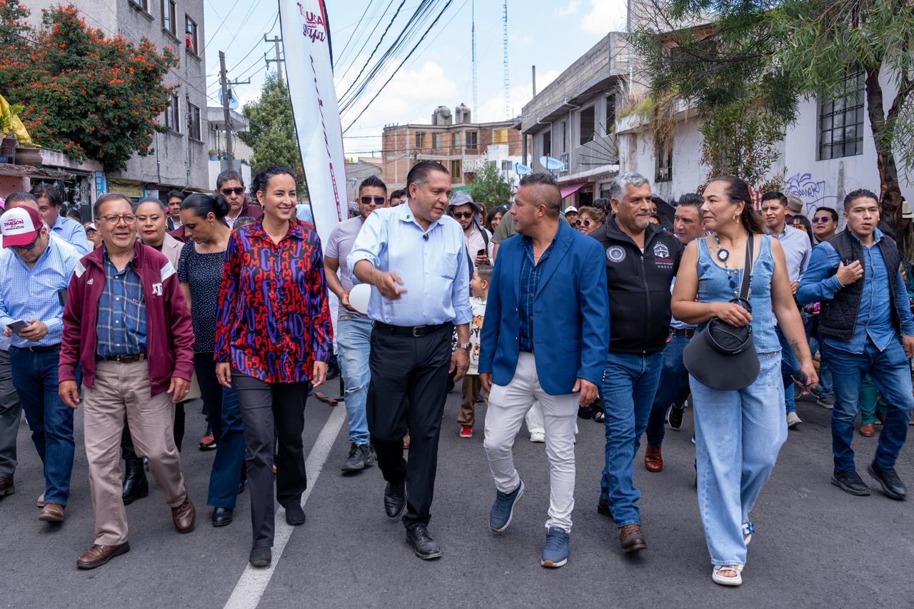 De calles abandonadas a mejores vialidades para las familias de San Mateo Oxtotitlán: Ricardo Moreno
