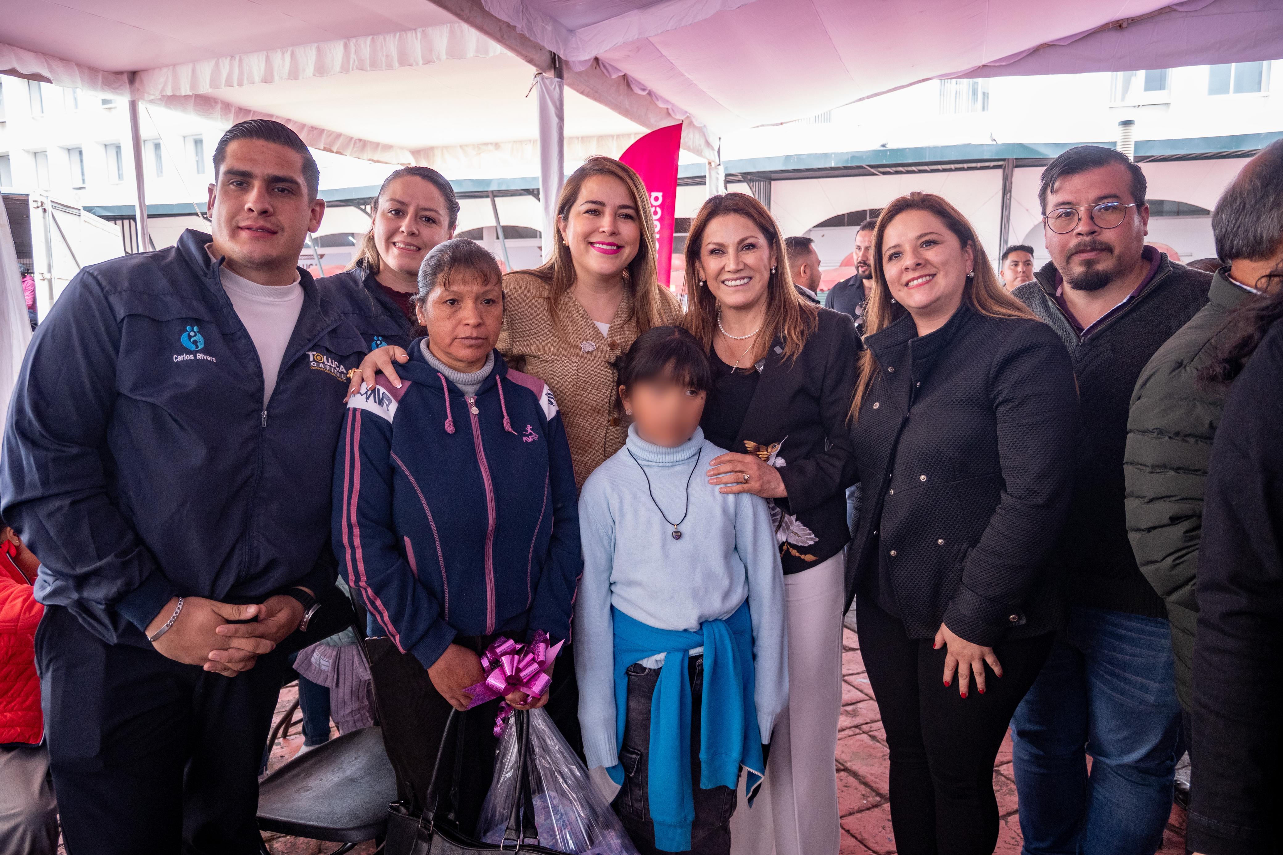 d9a4d4a8-613e-42f6-9686-a15da15de540 Llena de alegría Gobierno municipal a 296 ahijados del DIF Toluca en su regreso a clases