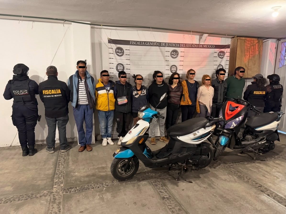Detienen a 10 en cateo por robo de vehículos en El Cóporo