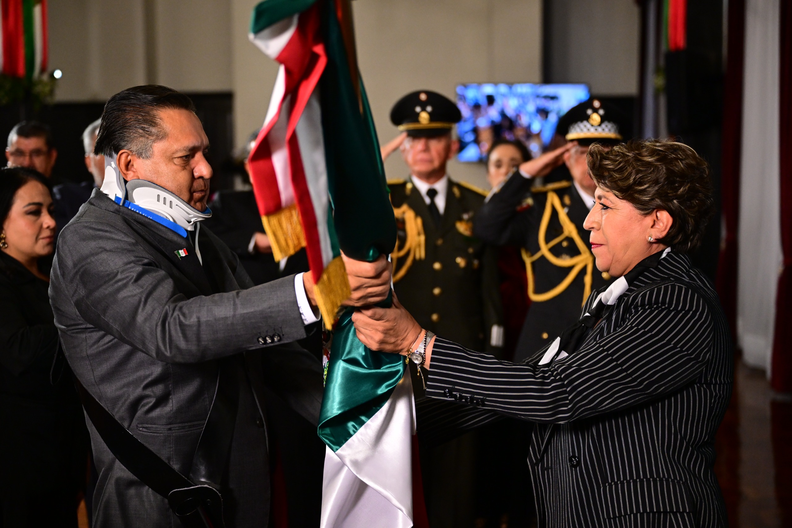 Acompaña Ricardo Moreno a la Gobernadora Delfina Gómez en el Grito de Independencia