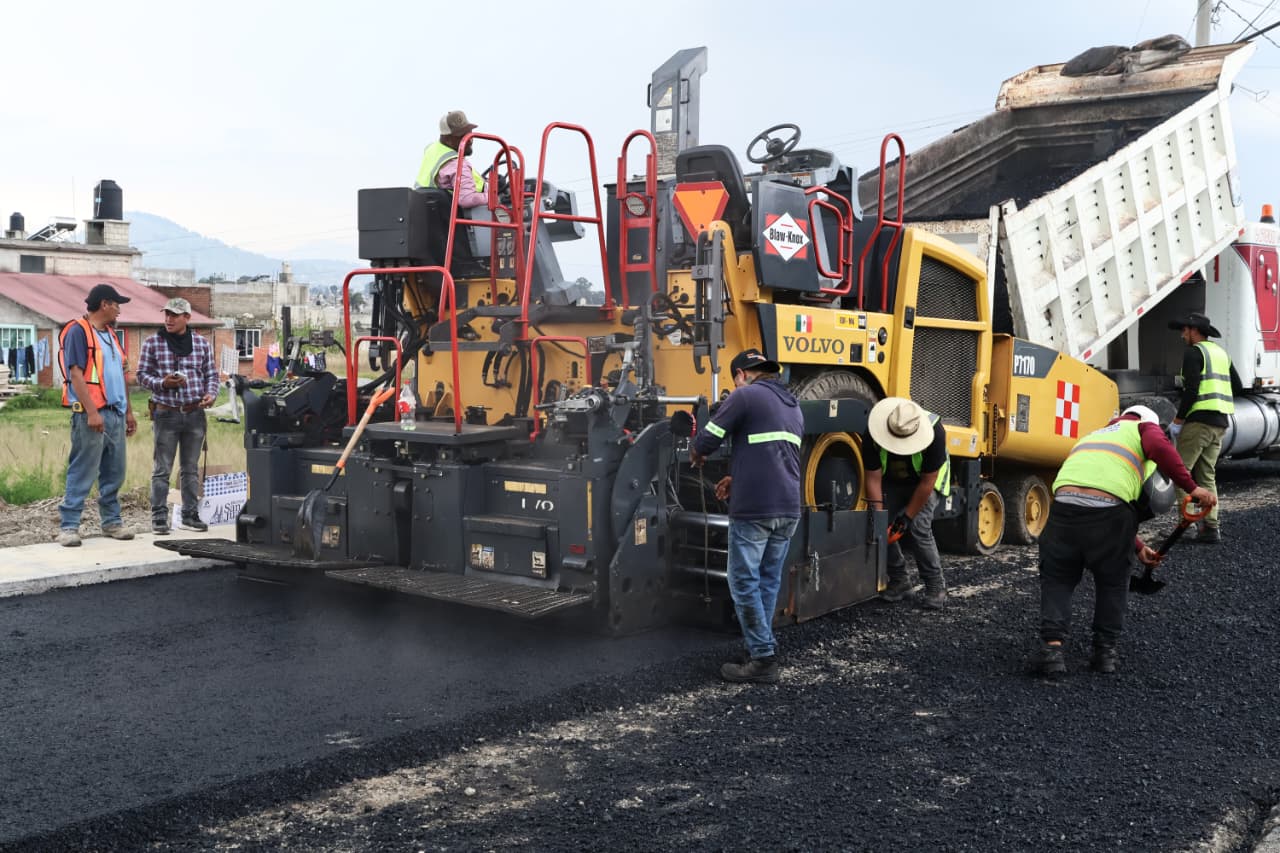 Suma Gobierno municipal la calle Manuel Gómez Pedraza de San Pablo Autopan en las acciones de transformación